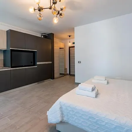 Onix & Pool 108 Apartment 3*